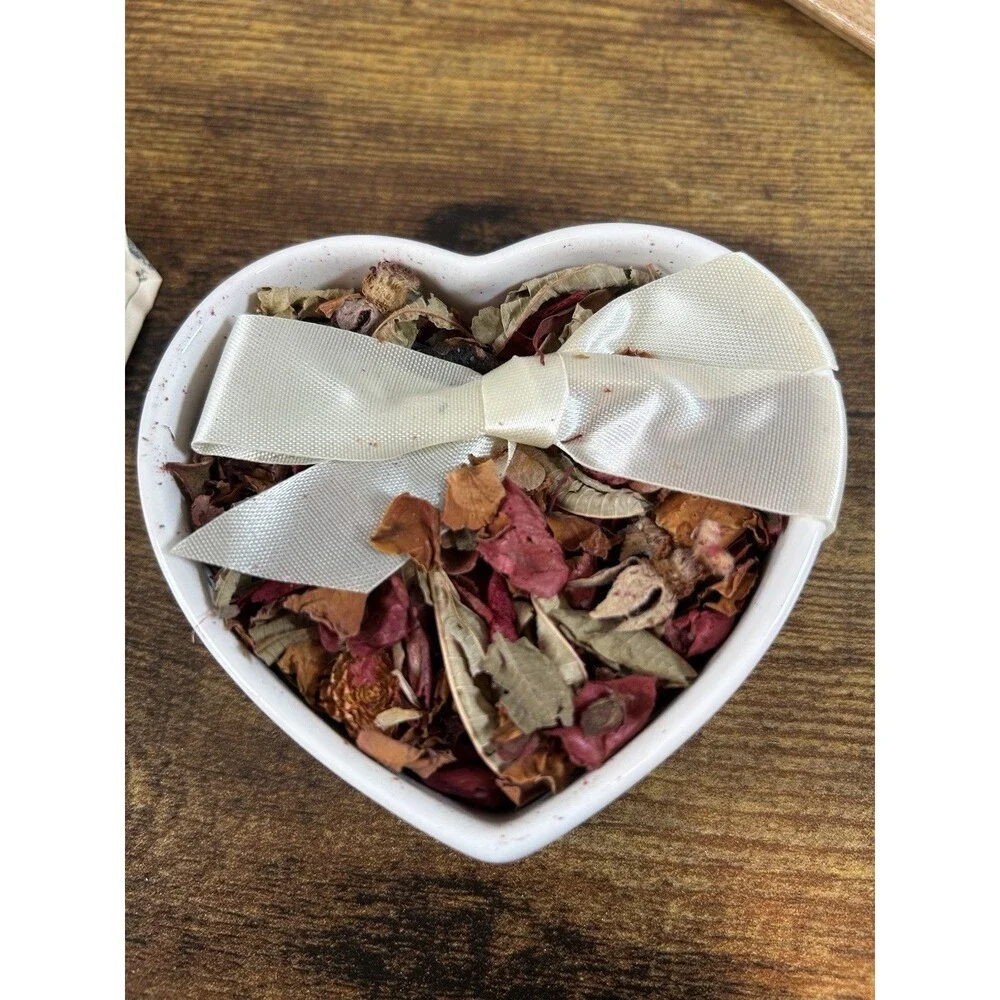 Pfaltzgraff Country Airs Heart Potpourri Box Garland Open Box New Vintage Decor